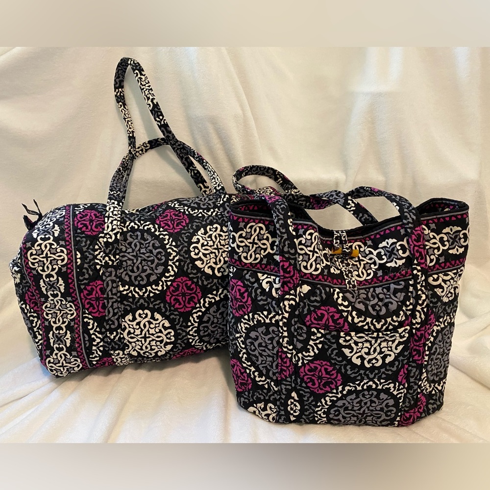 *RETIRED* Vera Bradley Lg Duffel & Lg Tote Travel Set of 2 Canterberry Magenta